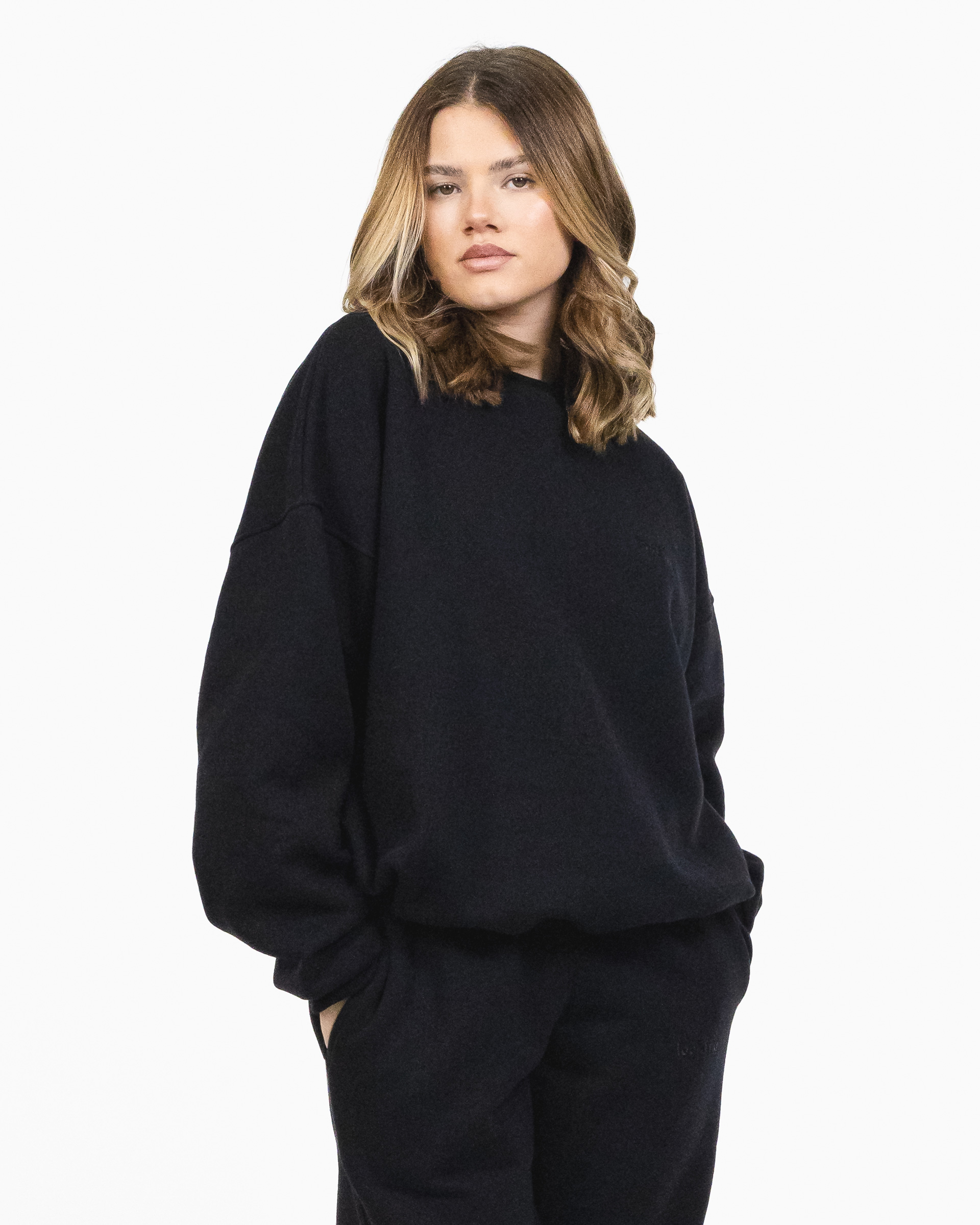 CREWNECK BOXY (BLACK)