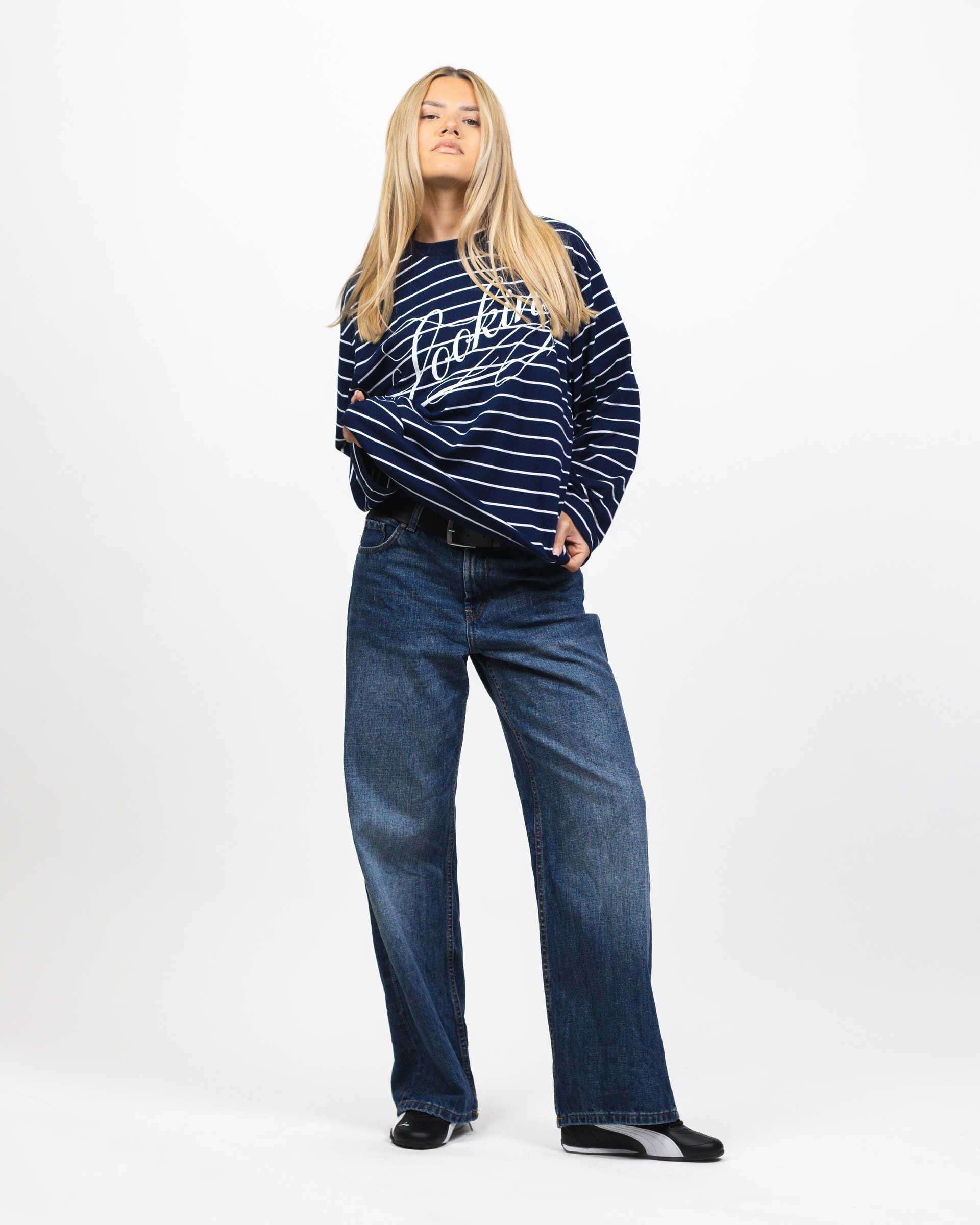SIGNATURE LONGSLEEVE (NAVY STRIPES) - obrazek 2